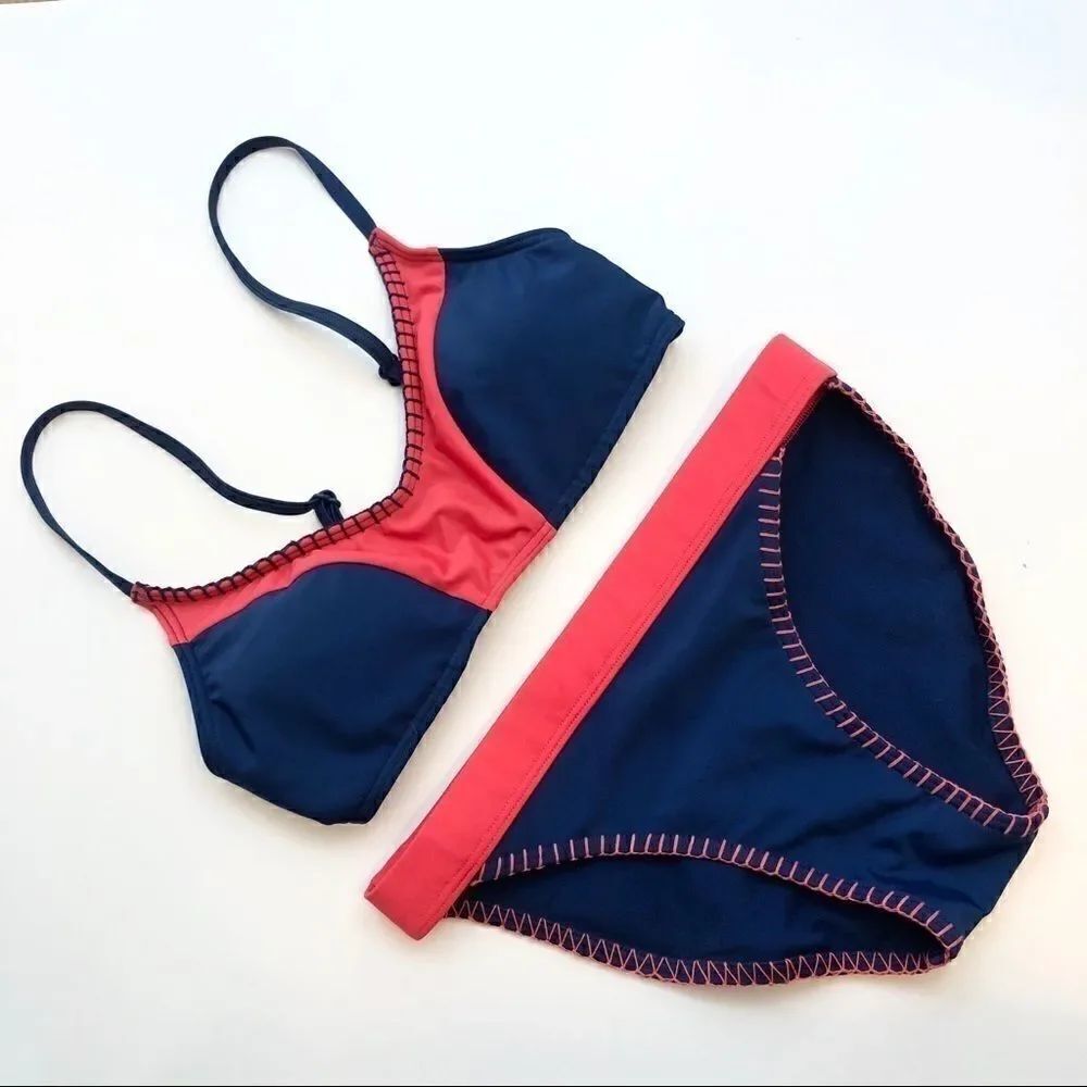 ** Seekers ** Australia blue and pink bikini
